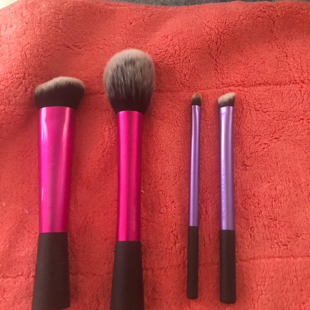 Face and eye brushes
